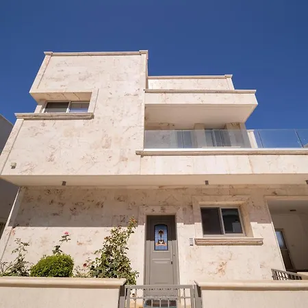 Kisso Vitolia Paphos